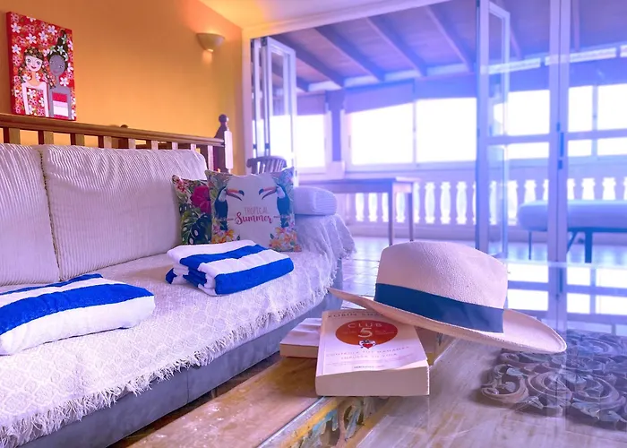 Tropicalidays Oceanview Apartment