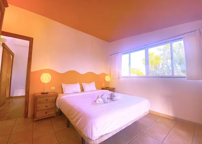 Tropicalidays Oceanview Apartment