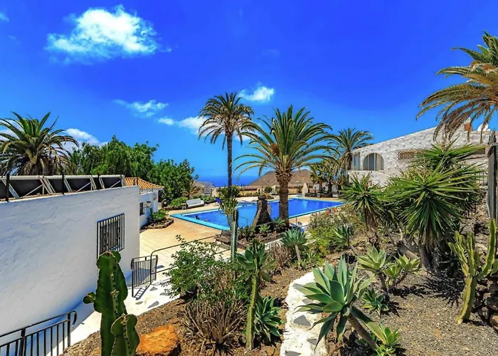 Tropicalidays Oceanview Apartment