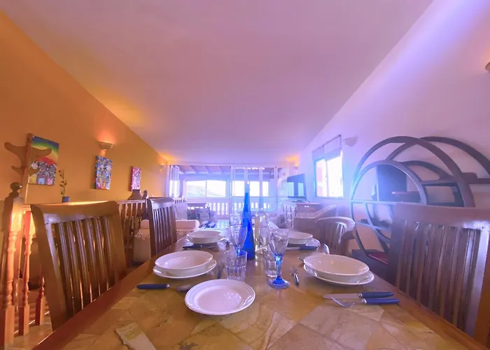 Tropicalidays Oceanview דירה